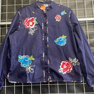 Hearts of Palm Embroidered Top!  Size 14